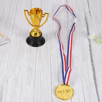 36Pcs Šalis Dekoras Vaikų Žaislai Plastikiniai Aukso Puodeliai-Medaliai už Šalies Vaikus, Prizai 18PCS Trofėjai ir 18PCS Medaliai