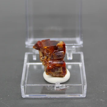Natūralus Vanadinite mineralinių mėginių kvarco kristalų mėginių Surinkimo Akmenys ir kristalai dėžutės dydis 3.4 cm