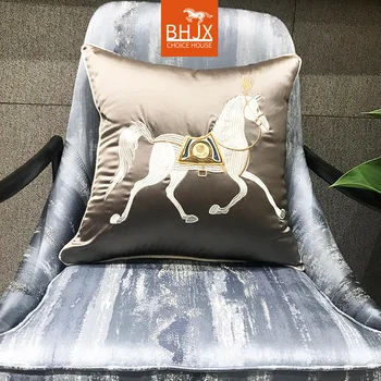 Šviesos prabanga Europos stiliaus karo žirgas pagalvėlės, pagalvės Aukštos kokybės Kinijos siuvinėjimo Gyvenamasis kambarys sofos atlošo dekoro pagalvę core