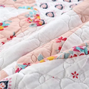 Amerikos medvilnės koliažas lova apima vieną gabalas medvilnės antklodė nustatomas pagal tris sutirštės lakštai