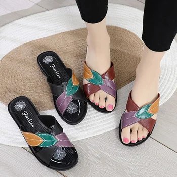 Moterų Vasaros Avalynė Moterims Basutės Pigūs Vaikščiojimo Batai Moterims Skaidrių Lapų PVC Mama Sandalai 2020 Klasikiniai Bateliai Moteris Flip Flops